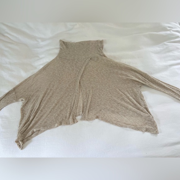 Lush Flowy Cowlneck Pullover Top - Picture 2 of 7